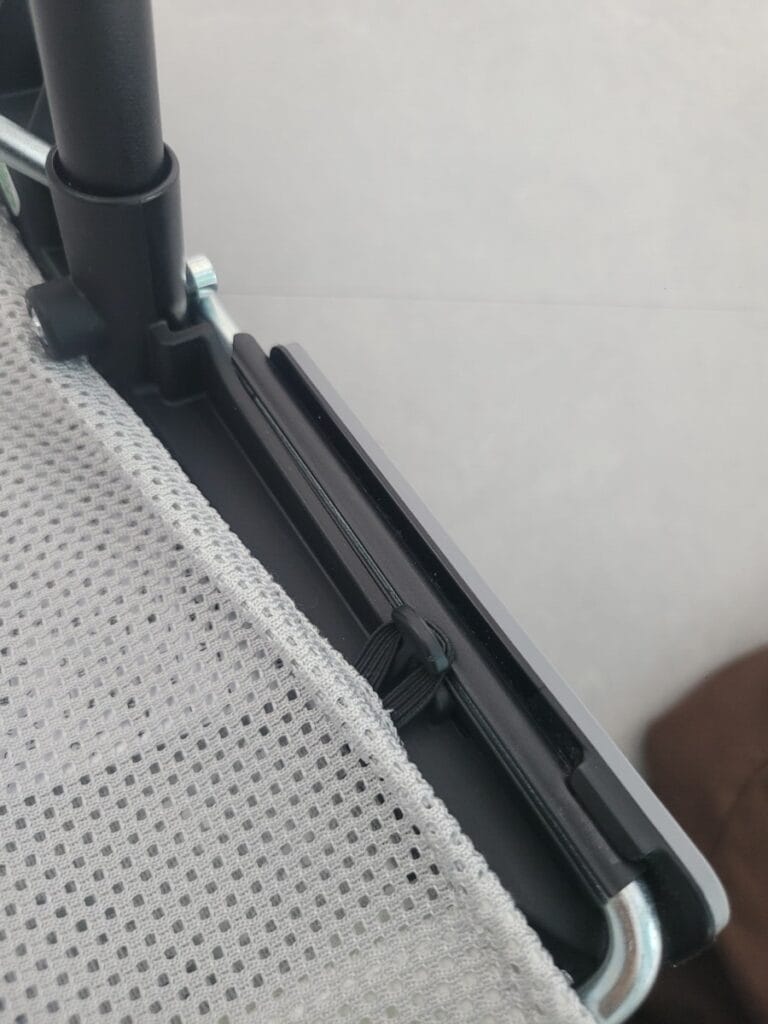 베이비뵨 바운서 분리 과정 중 고리 사진